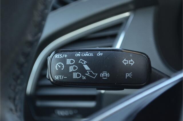 Skoda FABIA Combi 1.0 TSI Ambition Carplay | Climate | Getint glas | LMV | PDC | Cruise