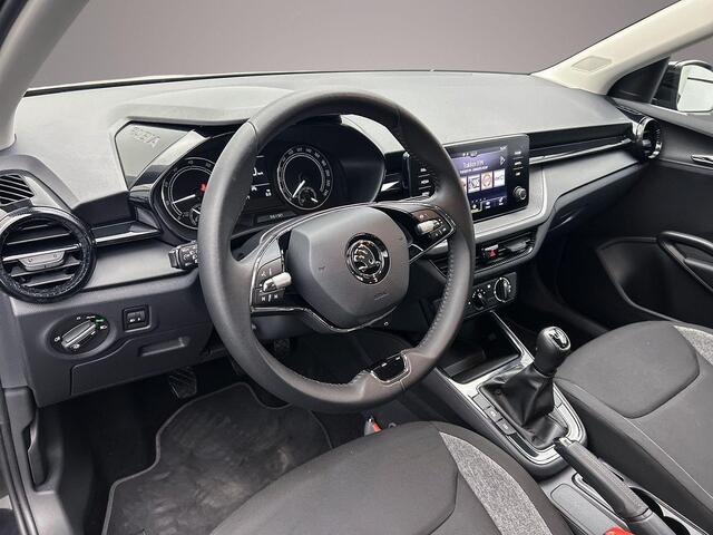 Skoda FABIA Active 1.0 TSI 95pk Snelheidsbegrenzer, Airco, Bluetooth, App connect, DAB, Radio, LED koplampen