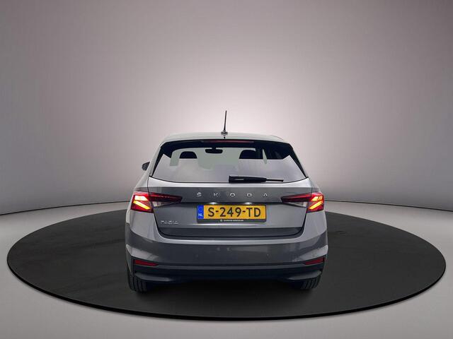 Skoda FABIA Ambition 1.0 TSI 110pk DSG Automaat Cruise control, App connect, Airco, DAB, Radio, LED koplampen, Parkeersensor achter