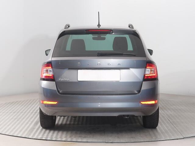 Skoda FABIA Combi 1.0 TSI Ambition | VERWACHT | Navi by App | PDC | 15" | Licht- regensensor | Clima
