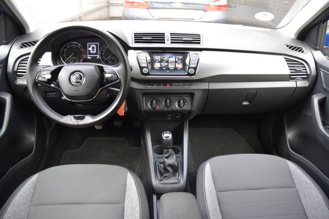 Skoda FABIA Combi 1.0 TSI 96PK Business Edition | incl. BOVAG Garantie | NL-Auto | Lage KM stand NAP | Navigatie | Parkeersensoren | 16'' Velgen | Apple Carplay/Android Auto | Cruise Control | DAB |