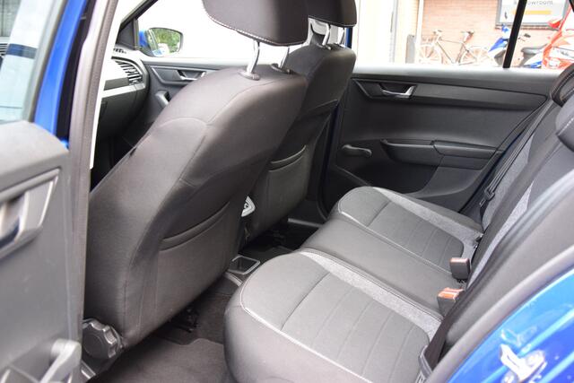 Skoda FABIA Combi 1.0 TSI 96PK Business Edition | incl. BOVAG Garantie | NL-Auto | Lage KM stand NAP | Navigatie | Parkeersensoren | 16'' Velgen | Apple Carplay/Android Auto | Cruise Control | DAB |