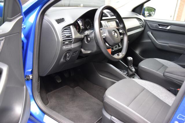 Skoda FABIA Combi 1.0 TSI 96PK Business Edition | incl. BOVAG Garantie | NL-Auto | Lage KM stand NAP | Navigatie | Parkeersensoren | 16'' Velgen | Apple Carplay/Android Auto | Cruise Control | DAB |