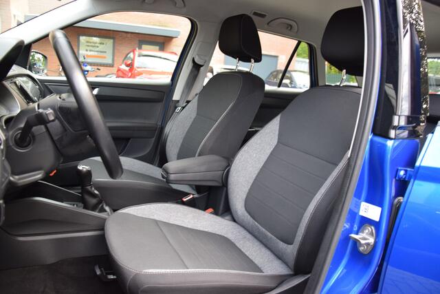 Skoda FABIA Combi 1.0 TSI 96PK Business Edition | incl. BOVAG Garantie | NL-Auto | Lage KM stand NAP | Navigatie | Parkeersensoren | 16'' Velgen | Apple Carplay/Android Auto | Cruise Control | DAB |