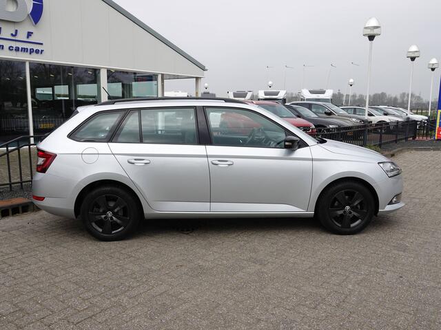 Skoda FABIA Combi 1.0 TSI 95PK Sport Business SPORT STOELEN | NAVI VIA APP | AIRCO | CRUISE
