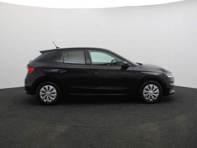 Skoda FABIA Ambition 1.0 TSI 95pk Cruise control, Airco, DAB, Radio, Bluetooth, Parkeersensor achter, LED koplampen, App connect