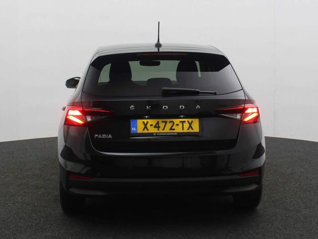 Skoda FABIA Ambition 1.0 TSI 95pk Cruise control, Airco, DAB, Radio, Bluetooth, Parkeersensor achter, LED koplampen, App connect