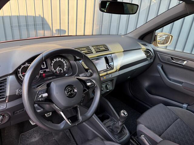 Skoda FABIA Combi 1.0 TSI Sport Business | Stoelverwarming | Parkeersensoren V&A | Prijs Rijklaar!!