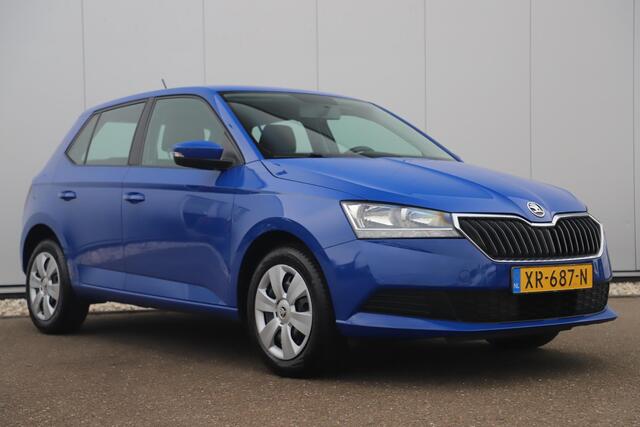 Skoda FABIA 1.0 Active Trekhaak Radio Bluetooth Airco Cruise Control Elektrische Ramen