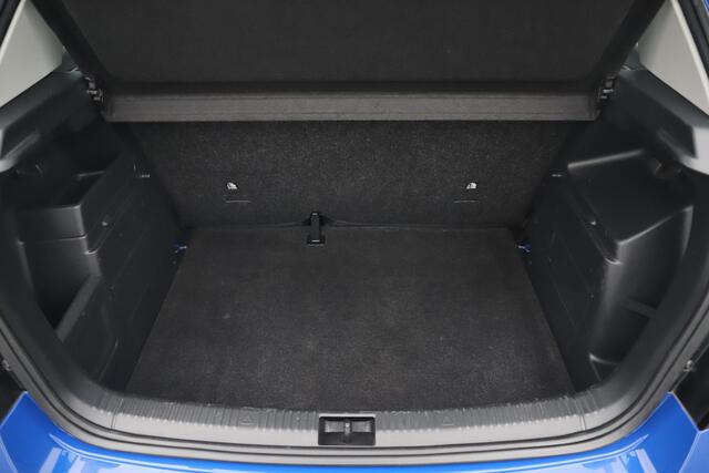 Skoda FABIA 1.0 Active Trekhaak Radio Bluetooth Airco Cruise Control Elektrische Ramen