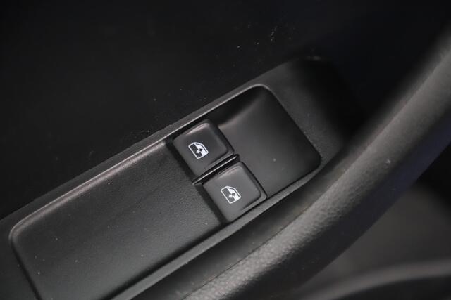 Skoda FABIA 1.0 Active Trekhaak Radio Bluetooth Airco Cruise Control Elektrische Ramen