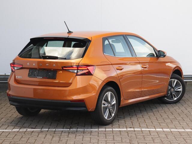 Skoda FABIA 1.0 TSI Ambition 110pk Automaat | Stoel- en Stuurverwarming | Camera | Carplay / Android Auto | Cruise Control | Climate Control |