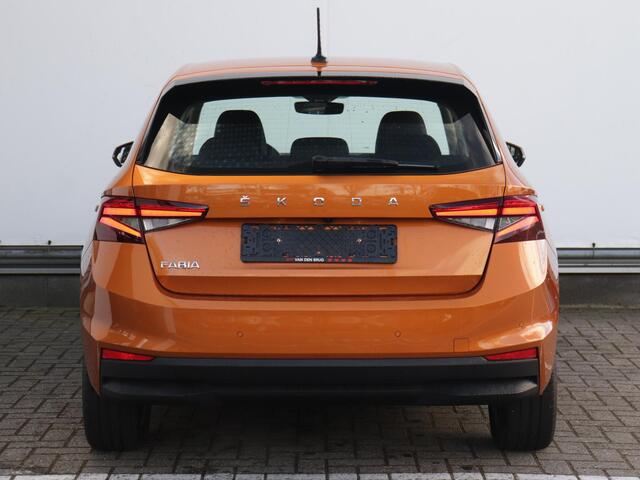 Skoda FABIA 1.0 TSI Ambition 110pk Automaat | Stoel- en Stuurverwarming | Camera | Carplay / Android Auto | Cruise Control | Climate Control |