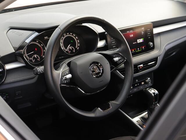 Skoda FABIA 1.0 TSI Ambition 110pk Automaat | Stoel- en Stuurverwarming | Camera | Carplay / Android Auto | Cruise Control | Climate Control |