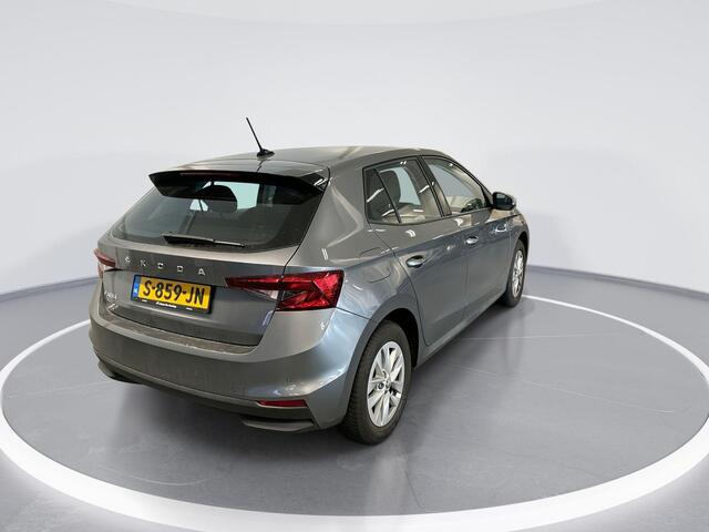 Skoda FABIA 1.0 Tsi 95pk Ambition · Apple/Android Car Play · Navi · P-Sensoren · Cruise Control · Airco · 15'' Inch · Garantie t/m 13-02-2027 of 100.000km