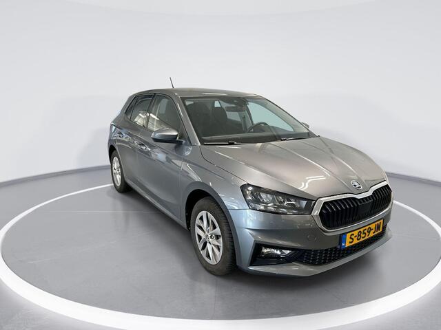 Skoda FABIA 1.0 Tsi 95pk Ambition · Apple/Android Car Play · Navi · P-Sensoren · Cruise Control · Airco · 15'' Inch · Garantie t/m 13-02-2027 of 100.000km