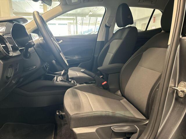 Skoda FABIA 1.0 Tsi 95pk Ambition · Apple/Android Car Play · Navi · P-Sensoren · Cruise Control · Airco · 15'' Inch · Garantie t/m 13-02-2027 of 100.000km