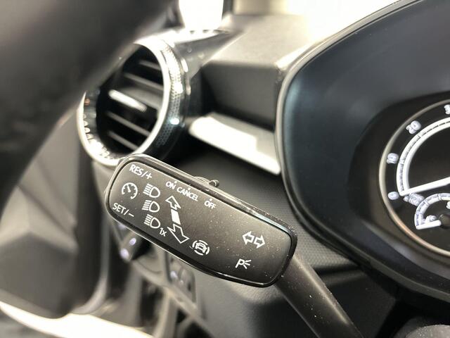 Skoda FABIA 1.0 Tsi 95pk Ambition · Apple/Android Car Play · Navi · P-Sensoren · Cruise Control · Airco · 15'' Inch · Garantie t/m 13-02-2027 of 100.000km