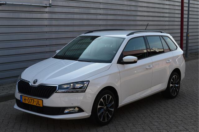 Skoda FABIA Combi 1.0 TSI Business Edition O.a: Clima, Haak, PDC, Carplay, Stoelverw, Rijklaar, Etc. All-in prijs!