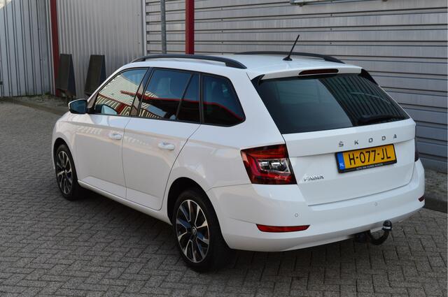 Skoda FABIA Combi 1.0 TSI Business Edition O.a: Clima, Haak, PDC, Carplay, Stoelverw, Rijklaar, Etc. All-in prijs!
