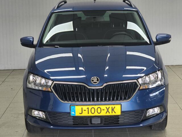 Skoda FABIA Combi 1.0 TSI Ambition/ Trekhaak/ Navi/ Apple + Android/ DAB+/ Airco/ Cruise/ Elek. pakket/ Isofix/ Bluetooth/ Multi. LEDER. Stuur/ Mistl./ PDC/ Dakrails/ Extra getint glas/ LED Dagrijverl.