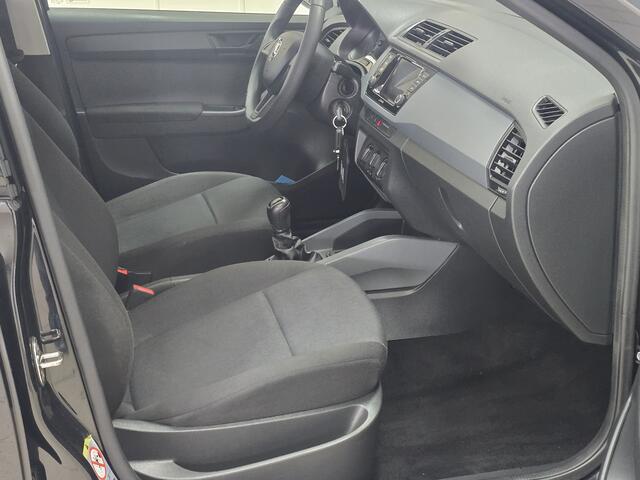 Skoda FABIA Combi 1.0 Active/ Facelift/ Airco/ Cruise/ Elek. pakket/ Isofix/ Bluetooth/ USB/ Dakrails/ Getint glas/ LED Dagrijverl.