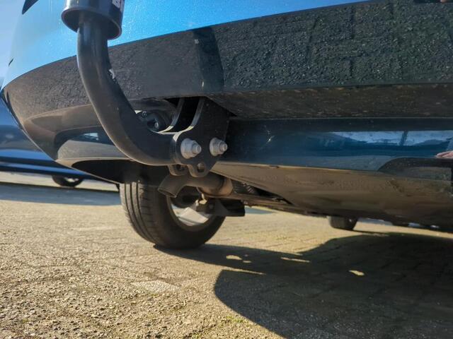 Skoda FABIA Combi 1.0 TSI Ambition Metallic/ Airco/ APP/ Parkeersensor/ 15 lmv / Unieke KM stand