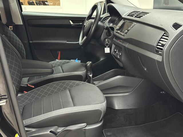 Skoda FABIA Combi 1.0 TSI Ambition/ LED Dagrijverl./ Apple+Android/ Airco/ Cruise/ Bluetooth/ Multi.Stuur/ Elek.Pakket/ Isofix/ PDC Achter.