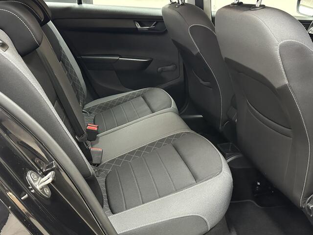 Skoda FABIA Combi 1.0 TSI Ambition/ LED Dagrijverl./ Apple+Android/ Airco/ Cruise/ Bluetooth/ Multi.Stuur/ Elek.Pakket/ Isofix/ PDC Achter.