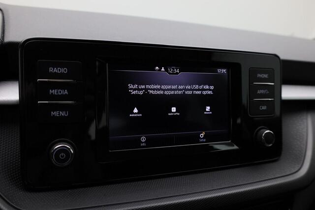 Skoda FABIA 1.0 MPI 80 pk Ambition | Parkeersensoren achter | Cruise Control | Apple Carplay / Android Auto