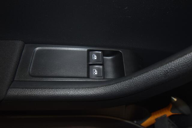 Skoda FABIA 1.0 TSI Clever , CLIMATRONIC , CR CONTROL , NAVI , PDC A , LMV15