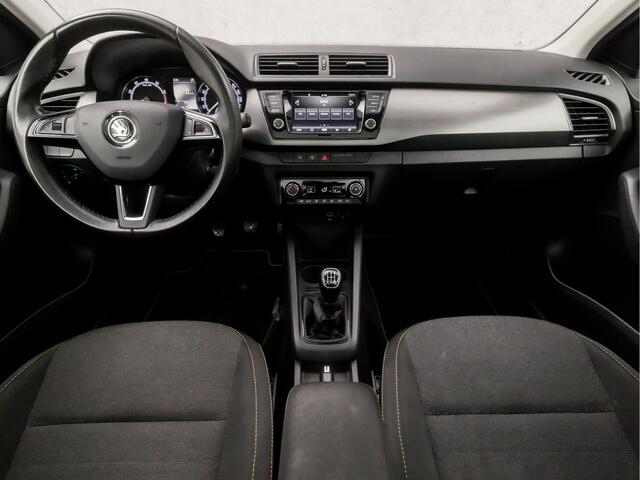 Skoda FABIA Combi 1.0 Luxury (PANORAMADAK, APPLE CARPLAY, CLIMATE, PARKEERSENSOREN, SPORTSTOELEN, LED KOPLAMPEN, GETINT GLAS, LM VELGEN, CRUISE, NIEUWSTAAT)