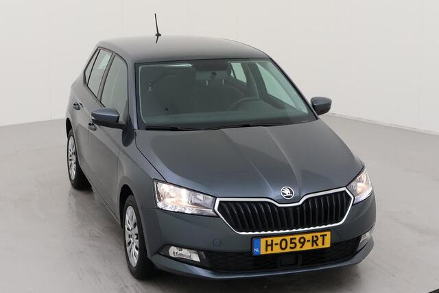Skoda FABIA 1.0 TSI Ambition / Airco / Navigatie / Parkeersensoren achter /