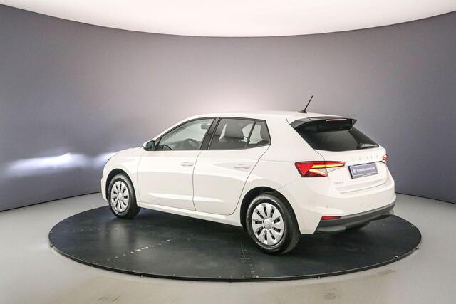 Skoda FABIA Selection 1.0 TSI 95pk Cruise control, Parkeersensor achter, App connect, LED koplampen, Airco, DAB, Radio, Bluetooth
