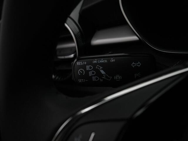 Skoda FABIA 1.0 TSI 110 pk DSG Style | Navigatie Columbus | Parkeersensoren achter | Cruise Control