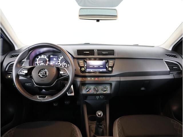 Skoda FABIA 1.0 TSI Ambition 95 pk | Navigatie via App | Parkeersensoren achter | Cruise control | Apple Carplay/Android Auto |