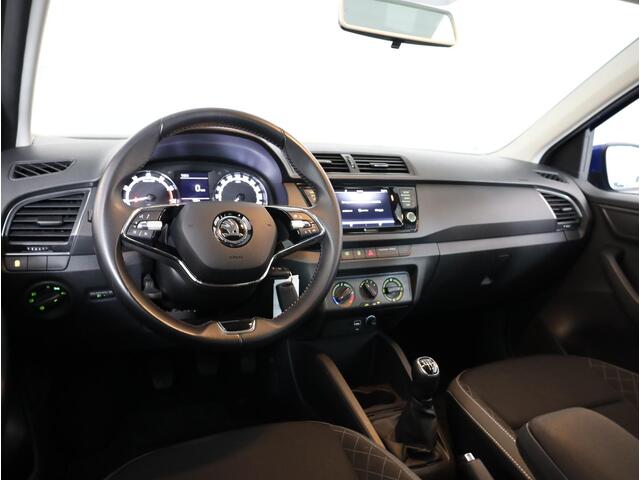 Skoda FABIA 1.0 TSI Ambition 95 pk | Navigatie via App | Parkeersensoren achter | Cruise control | Apple Carplay/Android Auto |