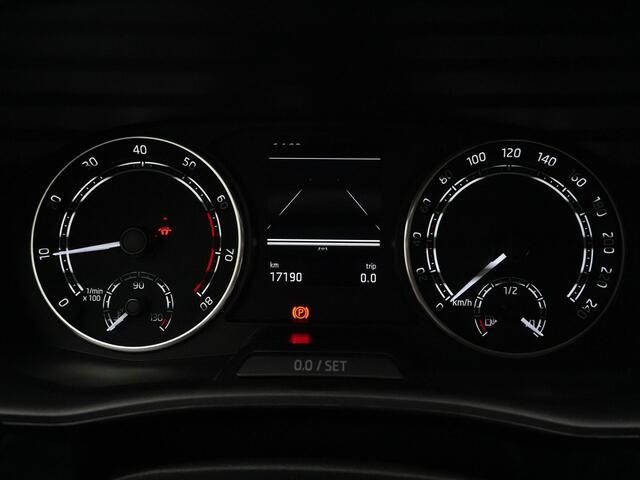 Skoda FABIA 1.0 MPI 80 pk Ambition | Parkeersensoren achter | Apple Carplay / Android Auto | Cruise Control
