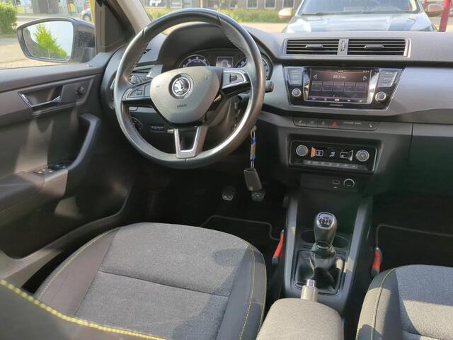 Skoda FABIA Combi 1.0 Business Edition Plus Comfort Sunset Parkeersensoren / Clima / App-connect / 16"LM velgen /