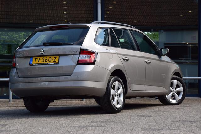 Skoda FABIA Combi 1.0 TSI Ambition 96PK | BOVAG Garantie | 15'' Velgen | Speed Limiter | Parkeersensoren Achter | Airconditioning | Apple Carplay/ Android Auto |
