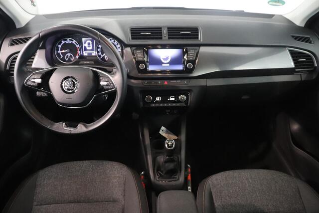 Skoda FABIA Combi 1.0 TSI Business Edition | Climatronic | Parkeersensoren | Apple Carplay Android Auto Navigatie | Trekhaak |