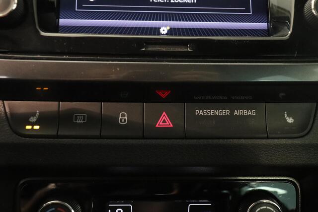 Skoda FABIA Combi 1.0 TSI Business Edition | Climatronic | Parkeersensoren | Apple Carplay Android Auto Navigatie | Trekhaak |