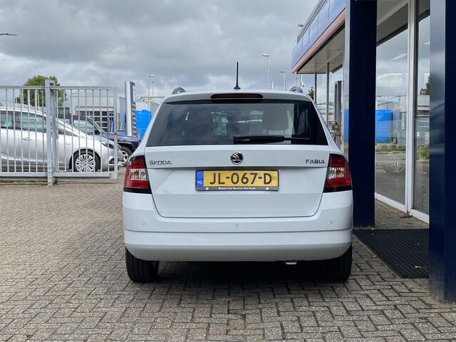 Skoda FABIA Combi 1.2 TSI JOY / NL-Auto / Cruise-Control / Stoelverwarming / Velours-Alcantara / Climate-Control / DAB Radio-Bluetooth / Armsteun-Voor / Getint-Glas / Elektr.-Pakket / PDC-Achter / 15'' LMV / ENZ.