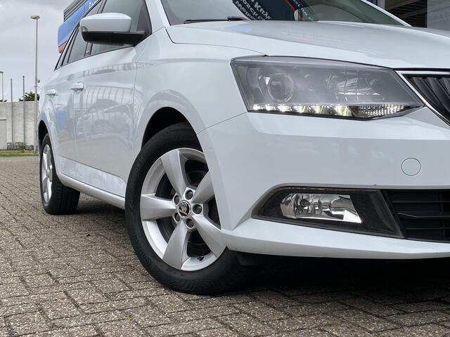 Skoda FABIA Combi 1.2 TSI JOY / NL-Auto / Cruise-Control / Stoelverwarming / Velours-Alcantara / Climate-Control / DAB Radio-Bluetooth / Armsteun-Voor / Getint-Glas / Elektr.-Pakket / PDC-Achter / 15'' LMV / ENZ.