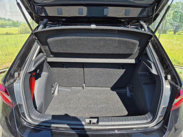 Skoda FABIA 1.0 TSI, Carplay! Park Sensoren V+A! VERWACHT!!