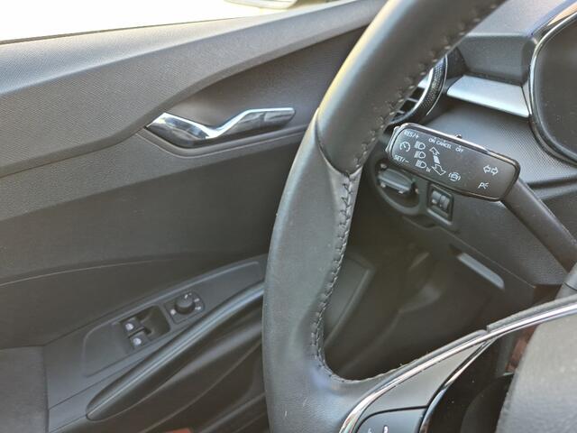 Skoda FABIA 1.0 TSI, Carplay! Park Sensoren V+A! VERWACHT!!