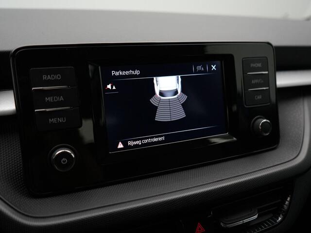 Skoda FABIA 1.0 MPI 80 pk Ambition | Apple Carplay / Android Auto | Parkeersensoren achter | Cruise Control