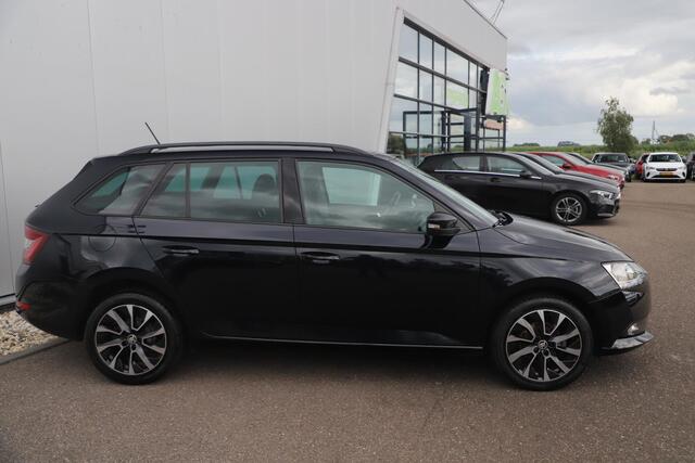 Skoda FABIA Combi 1.0 TSI Business Edition 95PK Trekhaak 16 inch LMV Carplay Android Bluetooth Stoelverwarming Privacy Glass Parkeersensor Cruise Control