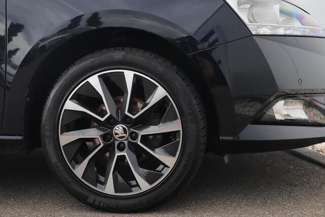 Skoda FABIA Combi 1.0 TSI Business Edition 95PK Trekhaak 16 inch LMV Carplay Android Bluetooth Stoelverwarming Privacy Glass Parkeersensor Cruise Control