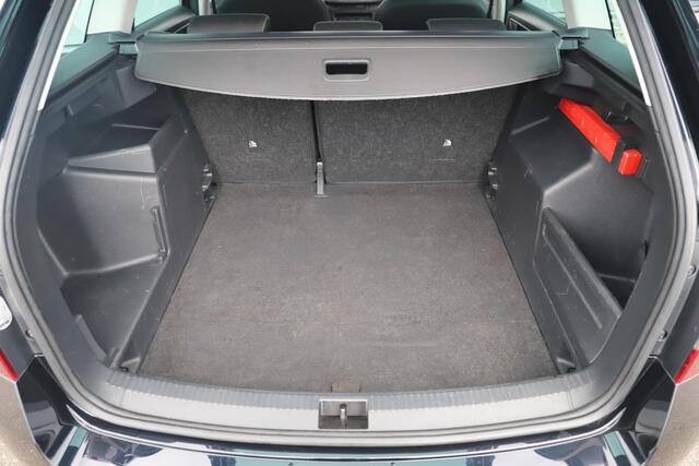 Skoda FABIA Combi 1.0 TSI Business Edition 95PK Trekhaak 16 inch LMV Carplay Android Bluetooth Stoelverwarming Privacy Glass Parkeersensor Cruise Control